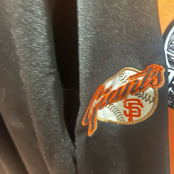 San Francisco Giants Jersey - Picture 2 of 7